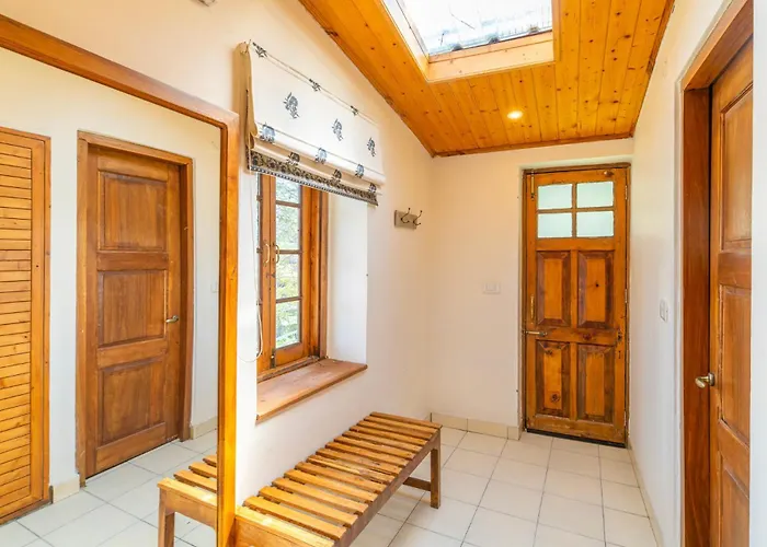 Stayvista At Paris Villa With Pvt Outdoor Heated Pool In Kasauli